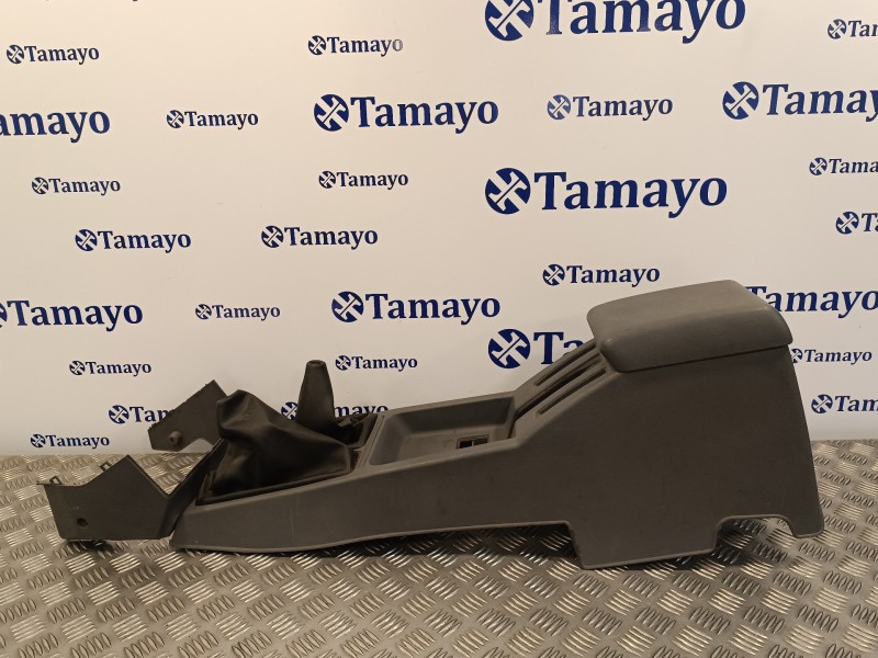Recambio de apoyabrazos central para nissan terrano/terrano.ii (r20) 2.7 turbodiesel referencia OEM IAM 969107F000  