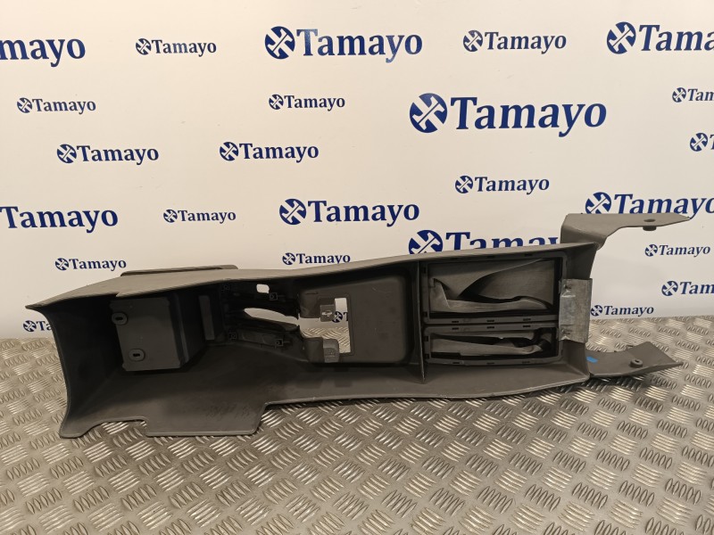 Recambio de apoyabrazos central para nissan terrano/terrano.ii (r20) 2.7 turbodiesel referencia OEM IAM 969107F000  