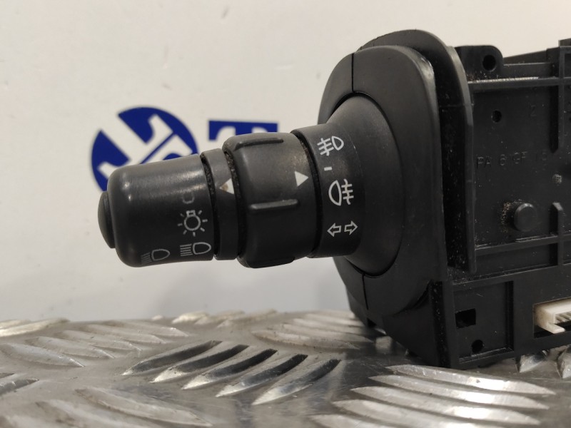 Recambio de mando intermitentes para renault scenic ii 1.5 dci diesel referencia OEM IAM   