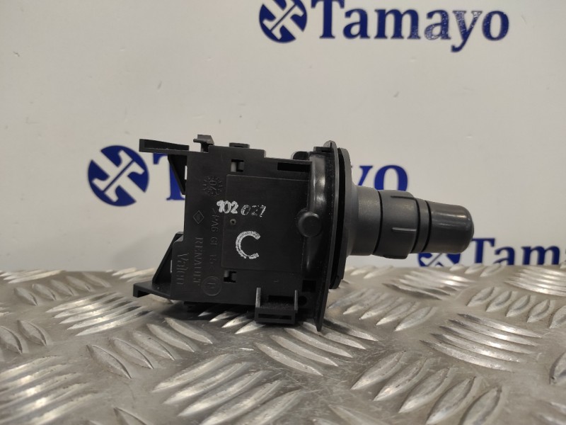 Recambio de mando intermitentes para renault scenic ii 1.5 dci diesel referencia OEM IAM   
