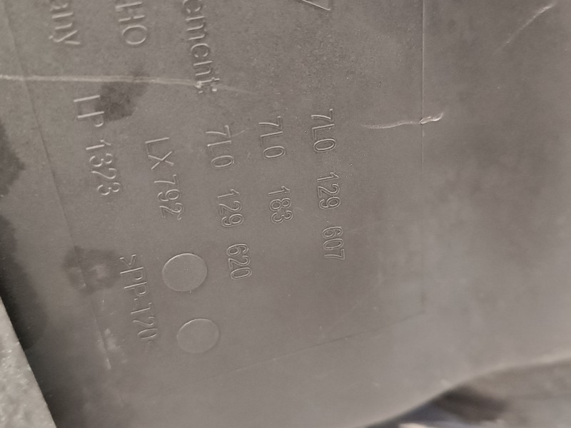 Recambio de carcasa filtro aire para volkswagen touareg (7la) 2.5 tdi referencia OEM IAM 7L0129607  