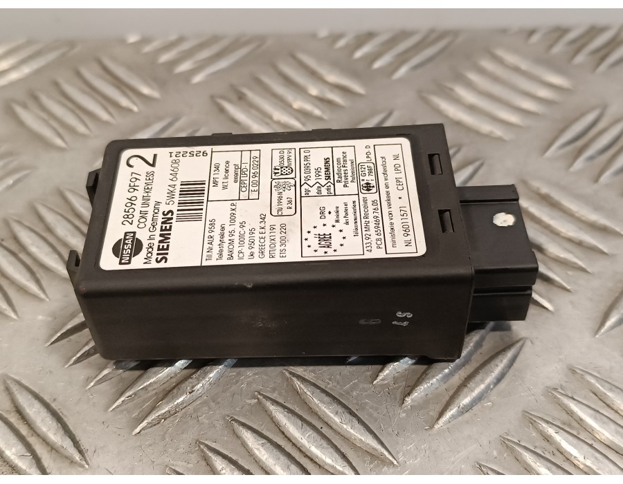 Recambio de boton cierre centralizado para nissan terrano/terrano.ii (r20) 2.7 turbodiesel referencia OEM IAM 285969F972  5WK464