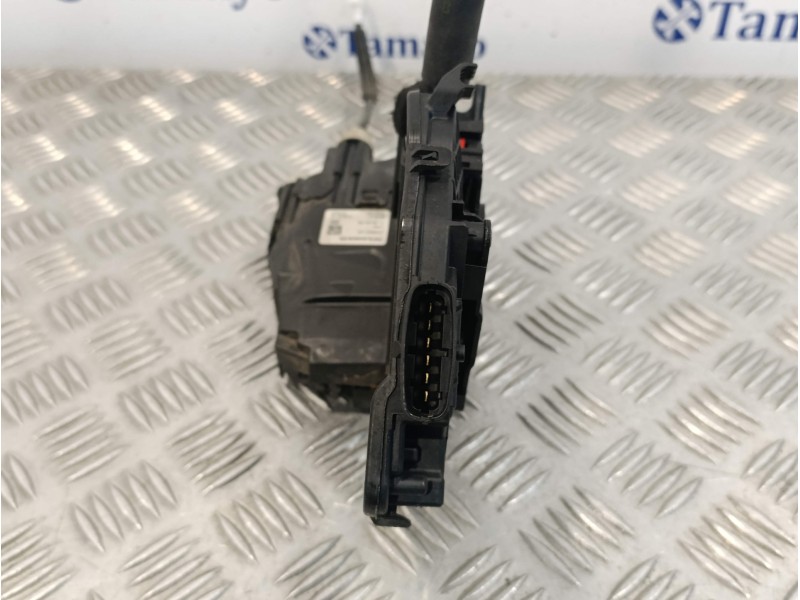 Recambio de cerradura puerta delantera derecha para land rover discovery sport referencia OEM IAM FK72203A28EE  C35603105