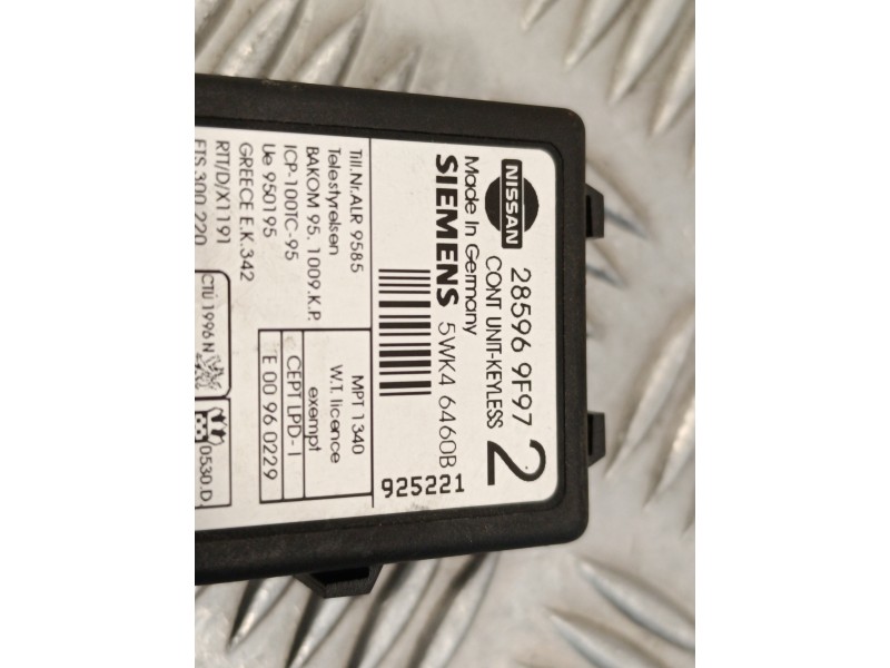 Recambio de boton cierre centralizado para nissan terrano/terrano.ii (r20) 2.7 turbodiesel referencia OEM IAM 285969F972  5WK464