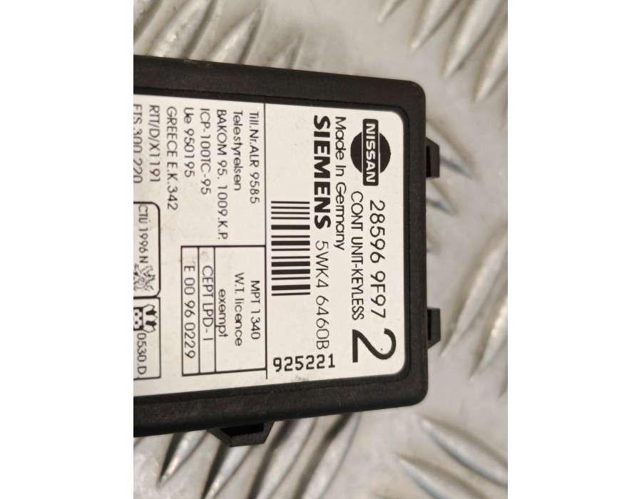 Recambio de boton cierre centralizado para nissan terrano/terrano.ii (r20) 2.7 turbodiesel referencia OEM IAM 285969F972  5WK464