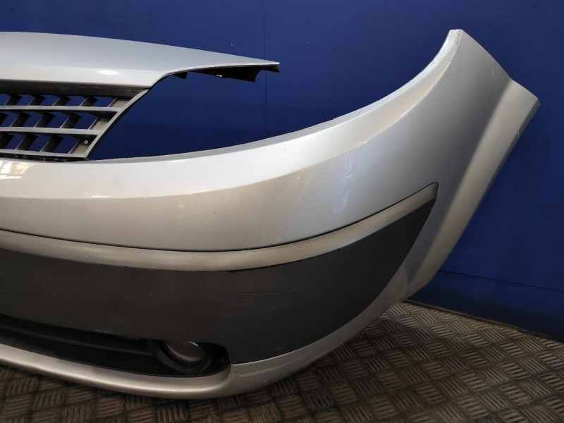 Recambio de paragolpes delantero para renault scenic ii 1.9 dci diesel referencia OEM IAM   