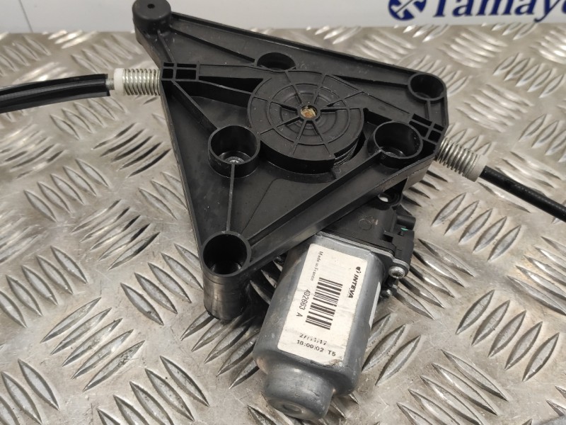 Recambio de elevalunas delantero izquierdo para toyota aygo 1.0 cat referencia OEM IAM 402663A 698200H031 430100E0