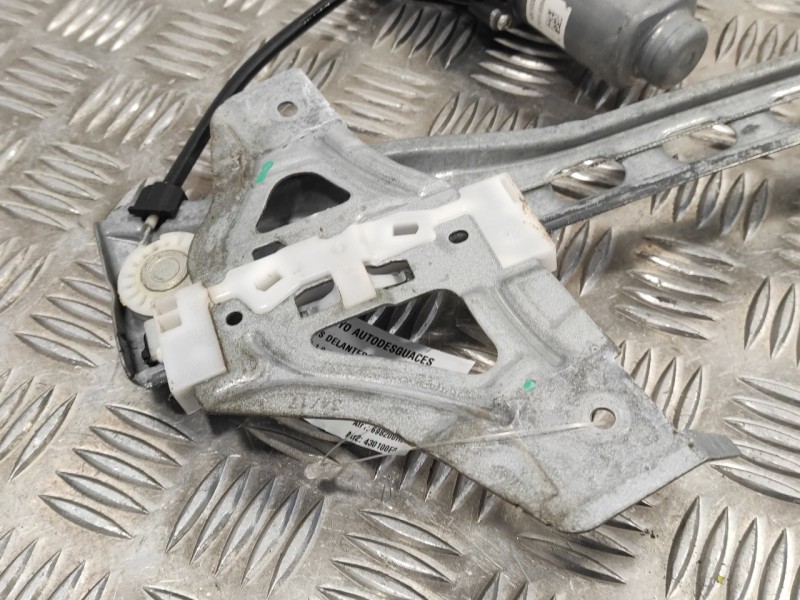 Recambio de elevalunas delantero izquierdo para toyota aygo 1.0 cat referencia OEM IAM 402663A 698200H031 430100E0