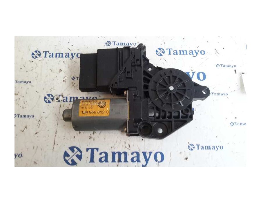 Recambio de motor elevalunas trasero derecho para volkswagen bora berlina (1j2) 2.3 v5 cat (agz) referencia OEM IAM 1J4959812C  
