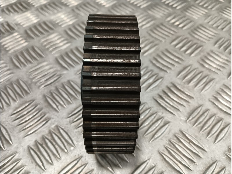 Recambio de polea bomba inyectora para fiat doblo referencia OEM IAM 46517943  