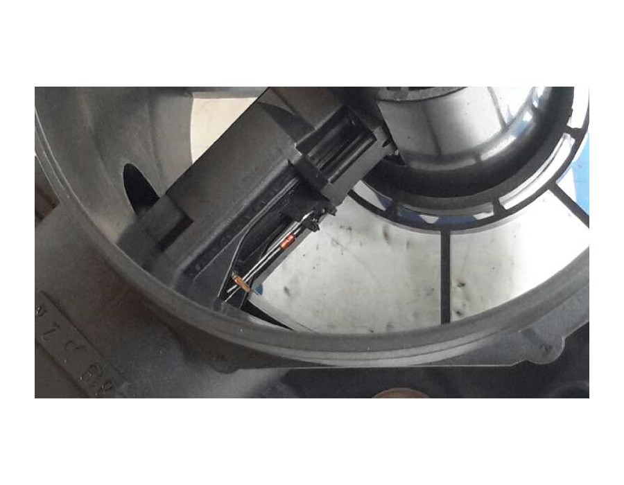 Recambio de caudalimetro para mercedes-benz clase c (w204) berlina 2.1 cdi cat referencia OEM IAM 0281002535  0261230189