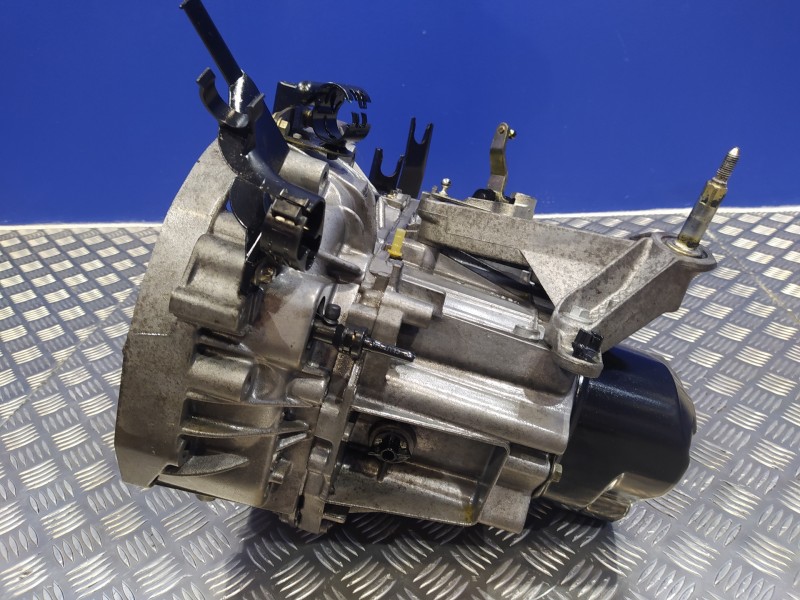 Recambio de caja cambios para nissan micra (k12e) 1.5 dci turbodiesel cat referencia OEM IAM JH3140 8200137170 8200210036