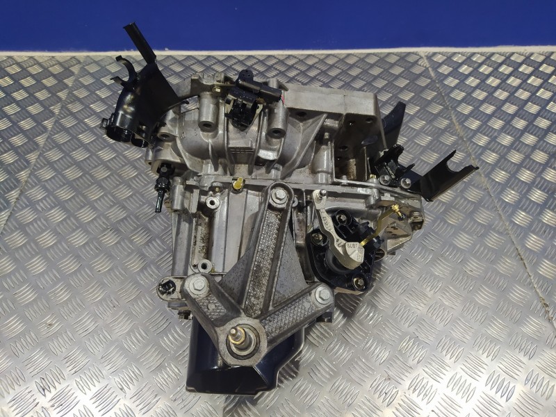 Recambio de caja cambios para nissan micra (k12e) 1.5 dci turbodiesel cat referencia OEM IAM JH3140 8200137170 8200210036