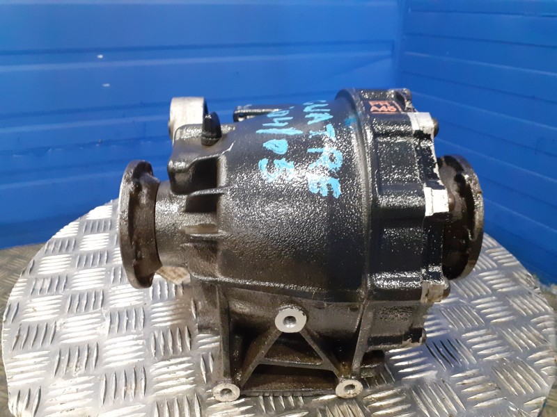 Recambio de diferencial trasero para audi a8 (d2) 3.7 v8 32v referencia OEM IAM 01R525053B  