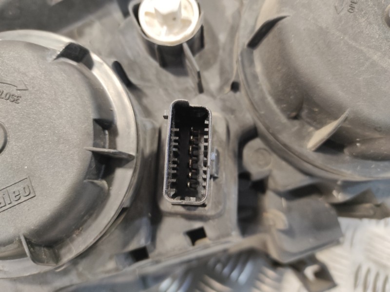 Recambio de faro izquierdo para citroën c5 berlina 2.0 hdi referencia OEM IAM 9632664880  89005269
