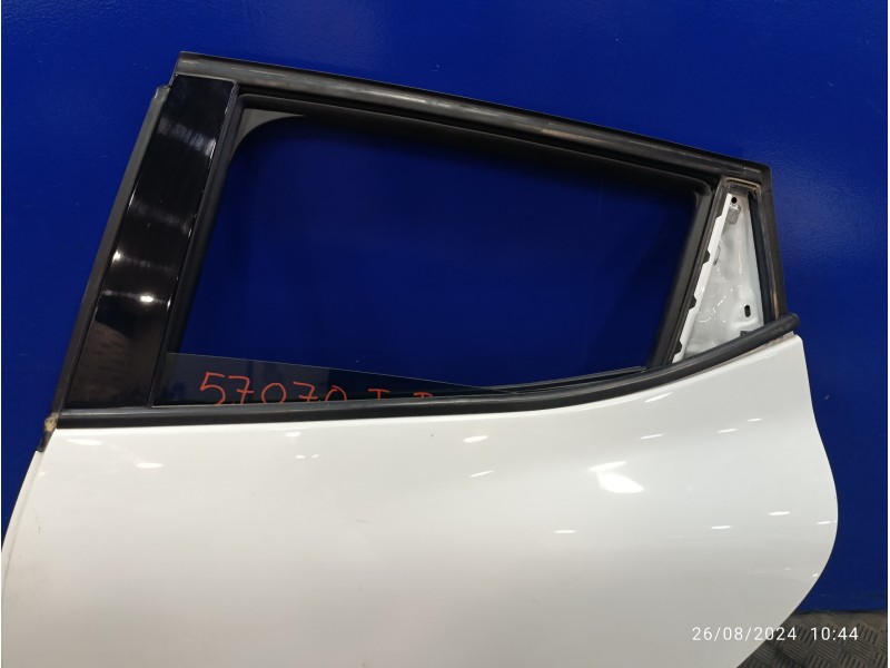 Recambio de puerta trasera izquierda para renault clio iv 1.5 dci diesel fap energy referencia OEM IAM   