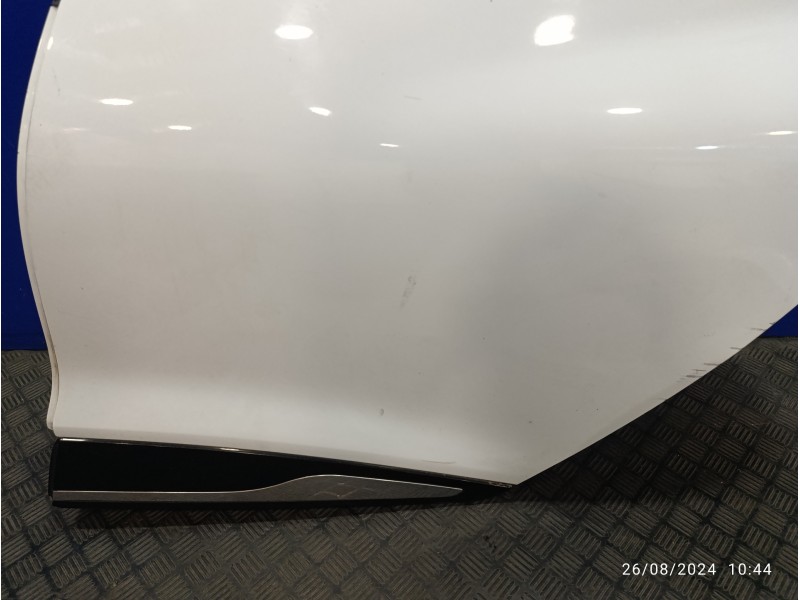 Recambio de puerta trasera izquierda para renault clio iv 1.5 dci diesel fap energy referencia OEM IAM   