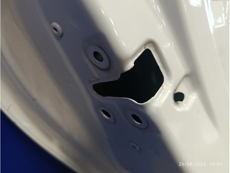 Recambio de puerta trasera izquierda para renault clio iv 1.5 dci diesel fap energy referencia OEM IAM   