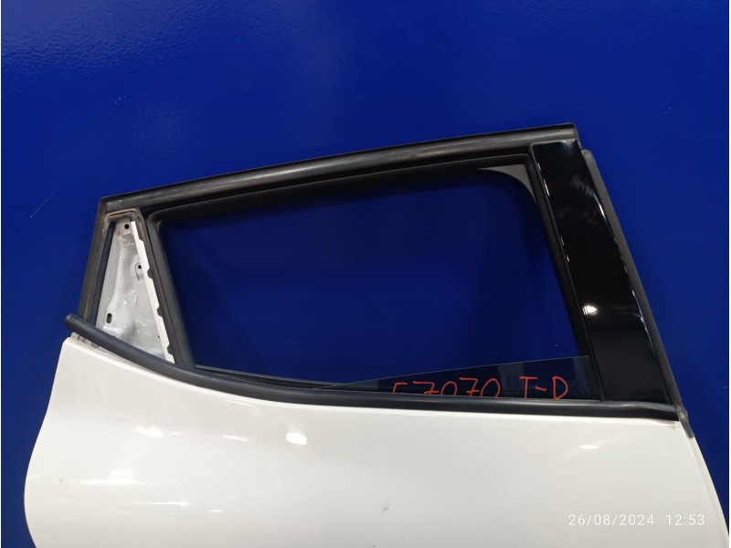 Recambio de puerta trasera derecha para renault clio iv 1.5 dci diesel fap energy referencia OEM IAM   