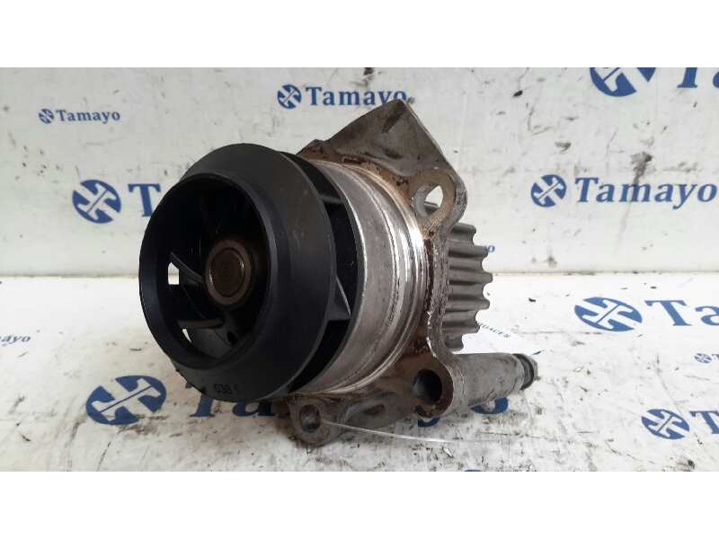 Recambio de bomba agua para skoda rapid 1.6 tdi dpf referencia OEM IAM 03L121031  038121019