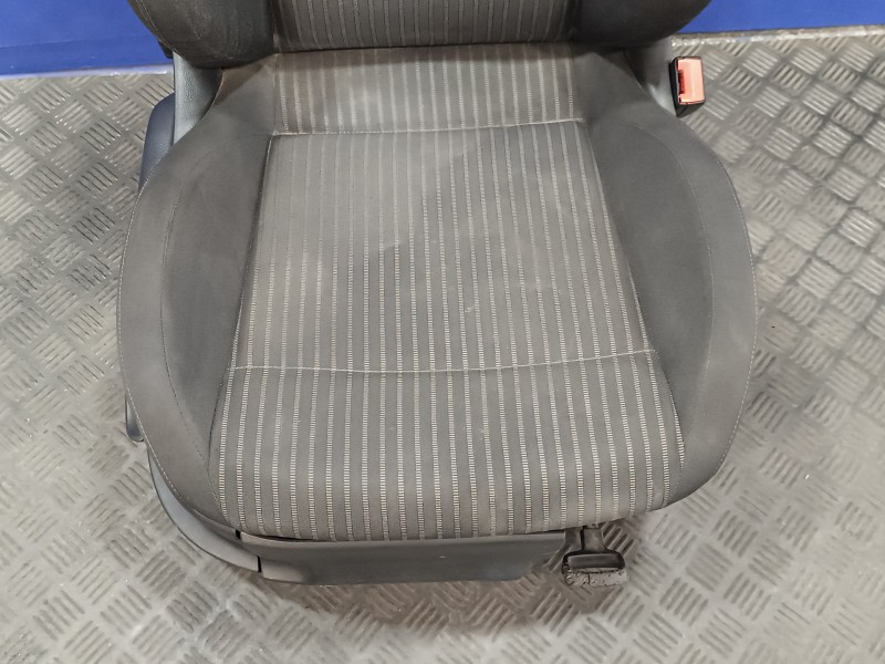 Recambio de juego asientos completo para volkswagen polo (6r1) 1.6 tdi referencia OEM IAM 6Q0885356  6Q0885355