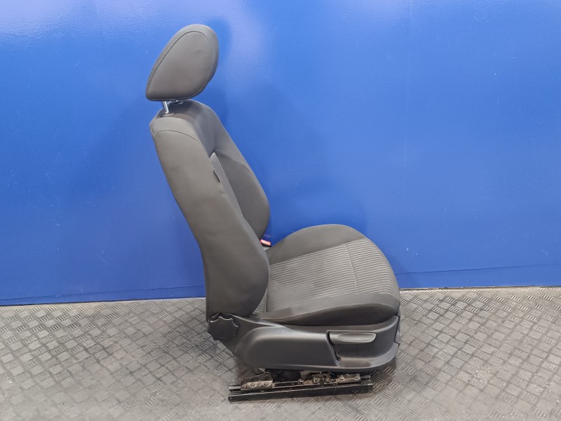 Recambio de juego asientos completo para volkswagen polo (6r1) 1.6 tdi referencia OEM IAM 6Q0885356  6Q0885355