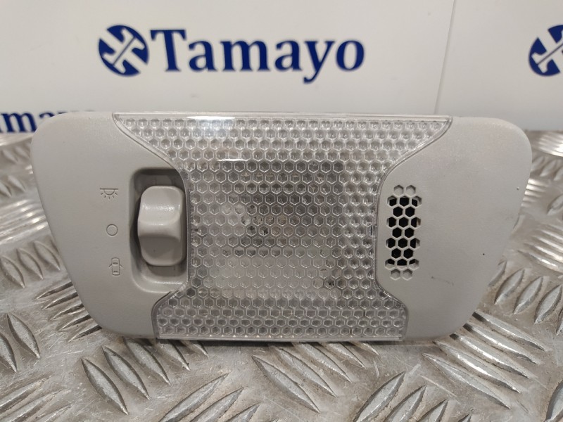 Recambio de luz interior para toyota aygo 1.0 cat referencia OEM IAM 812600H010  