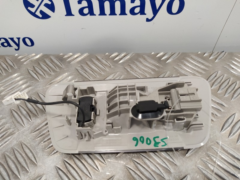 Recambio de luz interior para toyota aygo 1.0 cat referencia OEM IAM 812600H010  