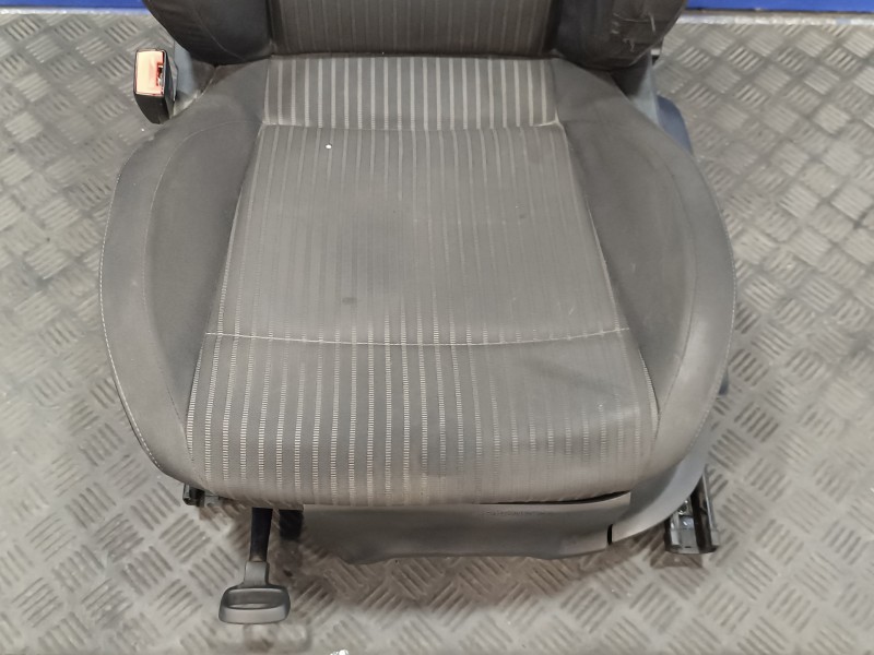 Recambio de juego asientos completo para volkswagen polo (6r1) 1.6 tdi referencia OEM IAM 6Q0885356  6Q0885355