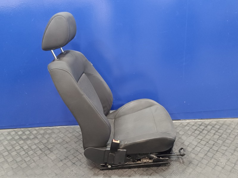 Recambio de juego asientos completo para volkswagen polo (6r1) 1.6 tdi referencia OEM IAM 6Q0885356  6Q0885355