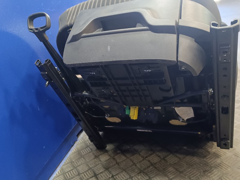 Recambio de juego asientos completo para volkswagen polo (6r1) 1.6 tdi referencia OEM IAM 6Q0885356  6Q0885355