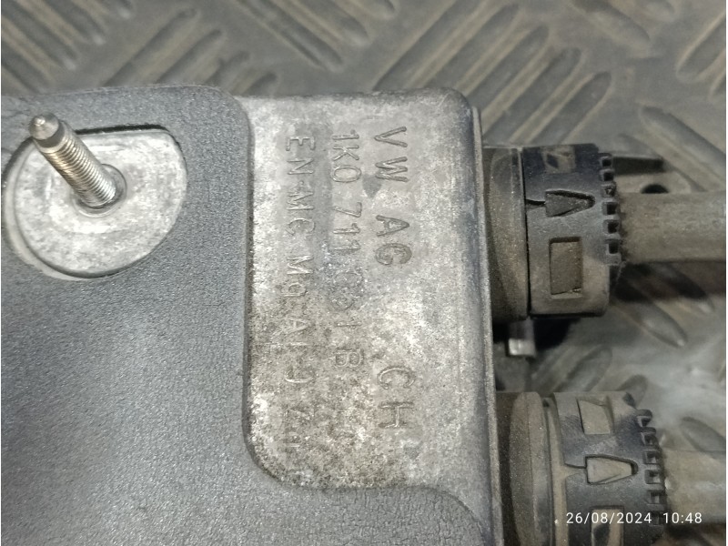 Recambio de palanca cambio para seat leon (1p1) 1.6 referencia OEM IAM 1K0711049BE  