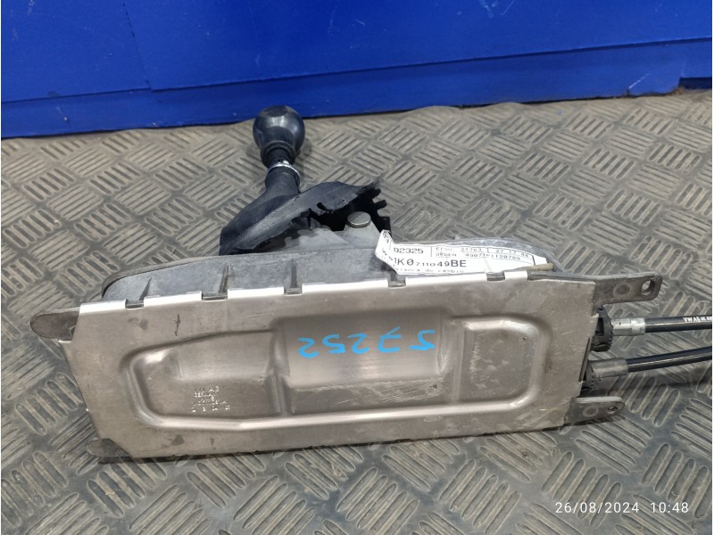 Recambio de palanca cambio para seat leon (1p1) 1.6 referencia OEM IAM 1K0711049BE  