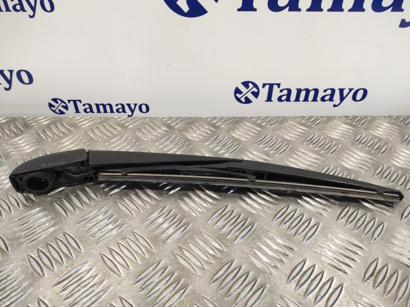 Recambio de brazo limpia trasero para toyota aygo 1.0 cat referencia OEM IAM   