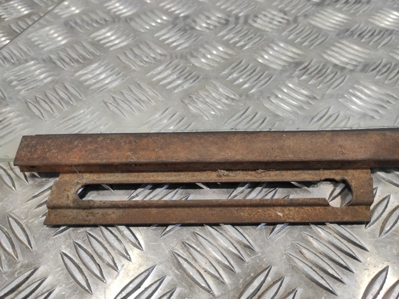Recambio de luna delantera izquierda para porsche 911 (typ 911/930) referencia OEM IAM   