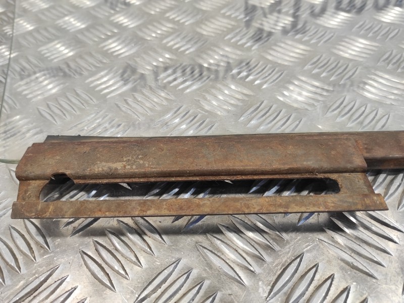 Recambio de luna delantera izquierda para porsche 911 (typ 911/930) referencia OEM IAM   