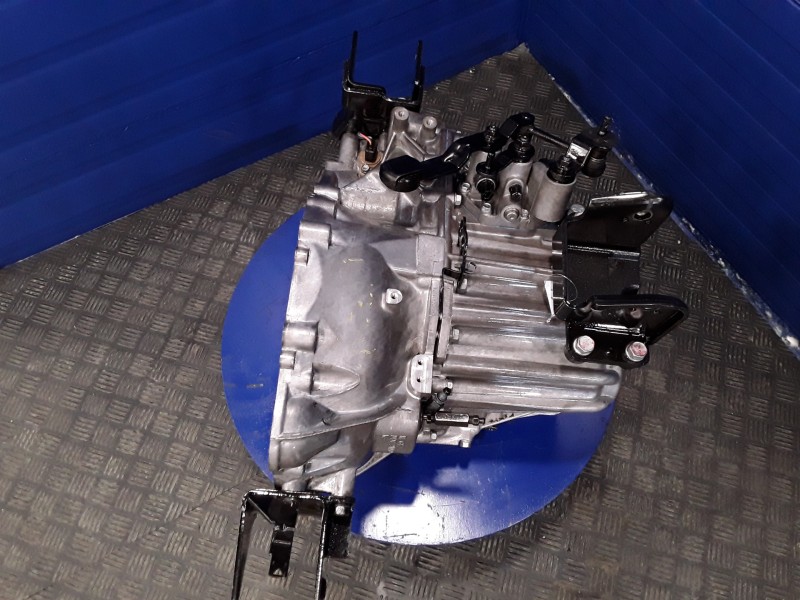 Recambio de caja cambios para kia sportage referencia OEM IAM S715JE  