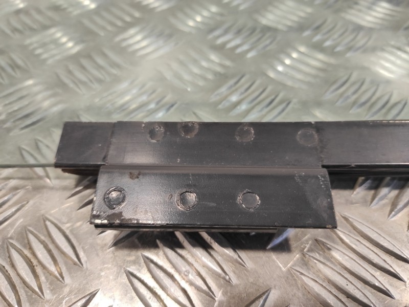 Recambio de luna delantera izquierda para porsche 944 referencia OEM IAM   