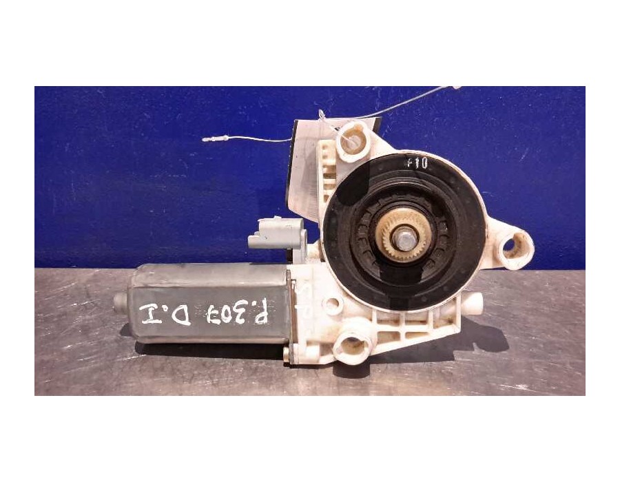 Recambio de motor elevalunas delantero izquierdo para peugeot 307 (s1) xr clim referencia OEM IAM 990250100 9634457380 013082202