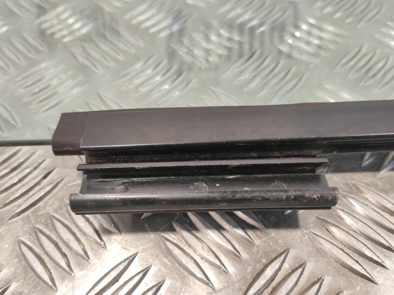 Recambio de luna delantera izquierda para porsche 944 referencia OEM IAM   