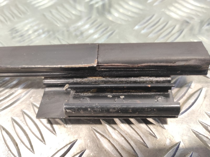 Recambio de luna delantera izquierda para porsche 944 referencia OEM IAM   