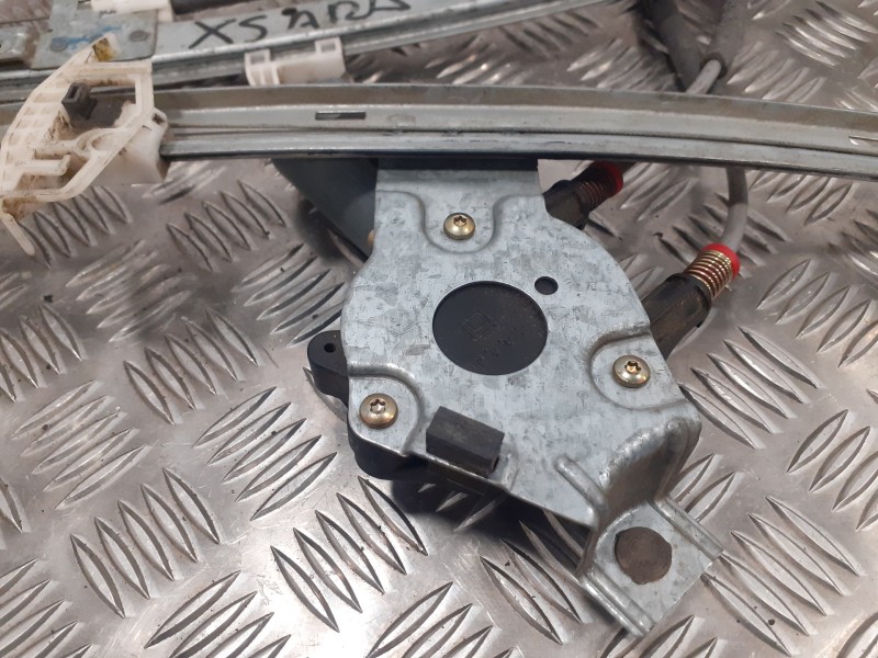 Recambio de elevalunas delantero derecho para citroën xsara berlina 1.6 referencia OEM IAM   