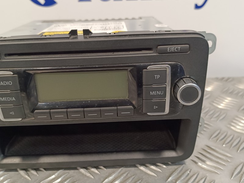 Recambio de sistema audio / radio cd para volkswagen polo (6r1) 1.6 tdi referencia OEM IAM 5M0035156B  