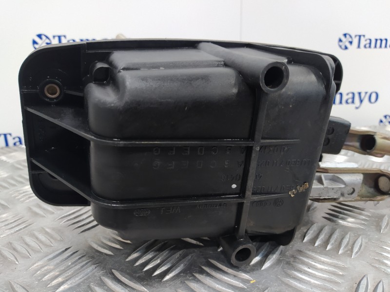 Recambio de palanca cambio para audi a4 avant (b5) 1.6 referencia OEM IAM 8E0711271  