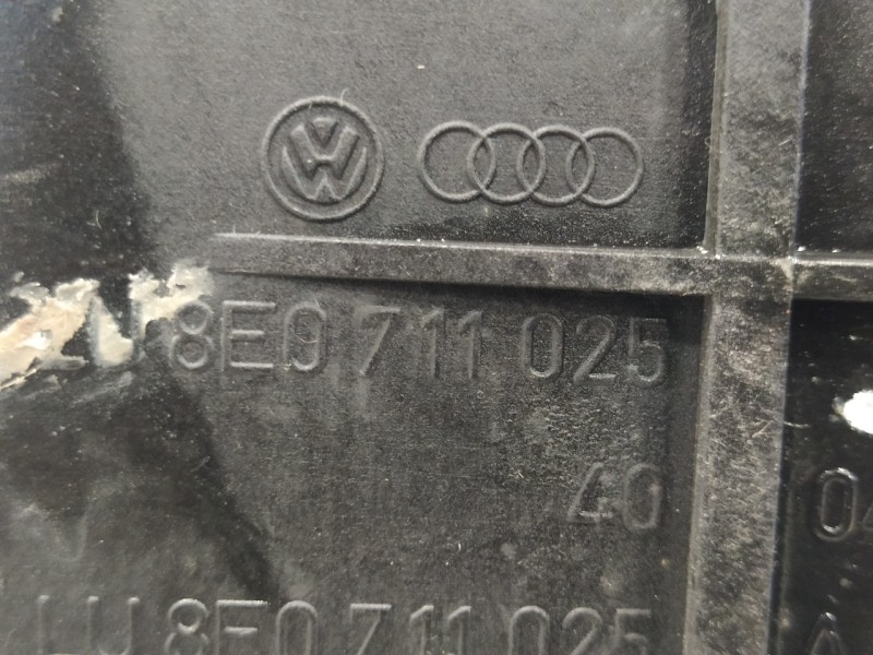 Recambio de palanca cambio para audi a4 avant (b5) 1.6 referencia OEM IAM 8E0711271  