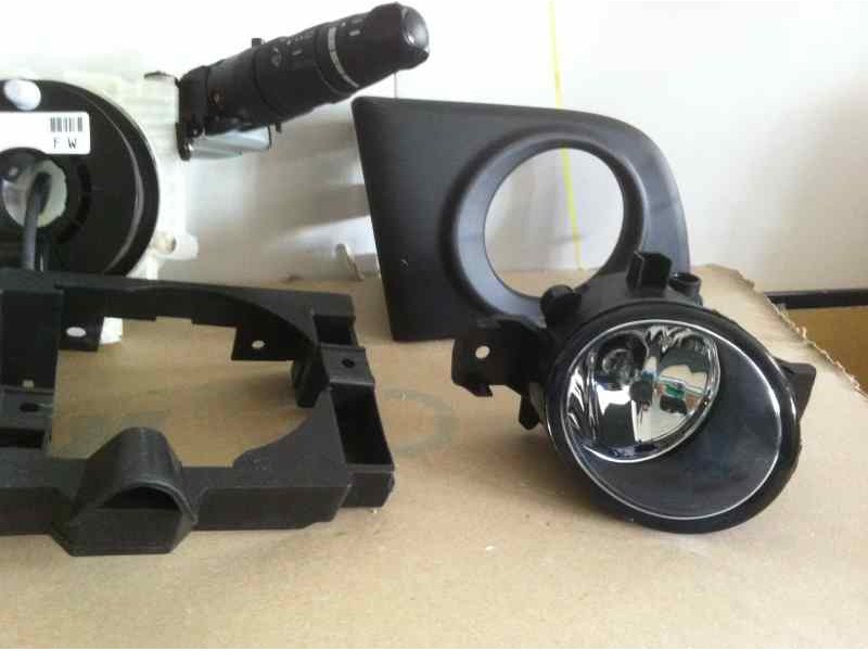 Recambio de kit faros antiniebla para nissan micra (k12e) referencia OEM IAM KE622VC005 ORIGINAL 