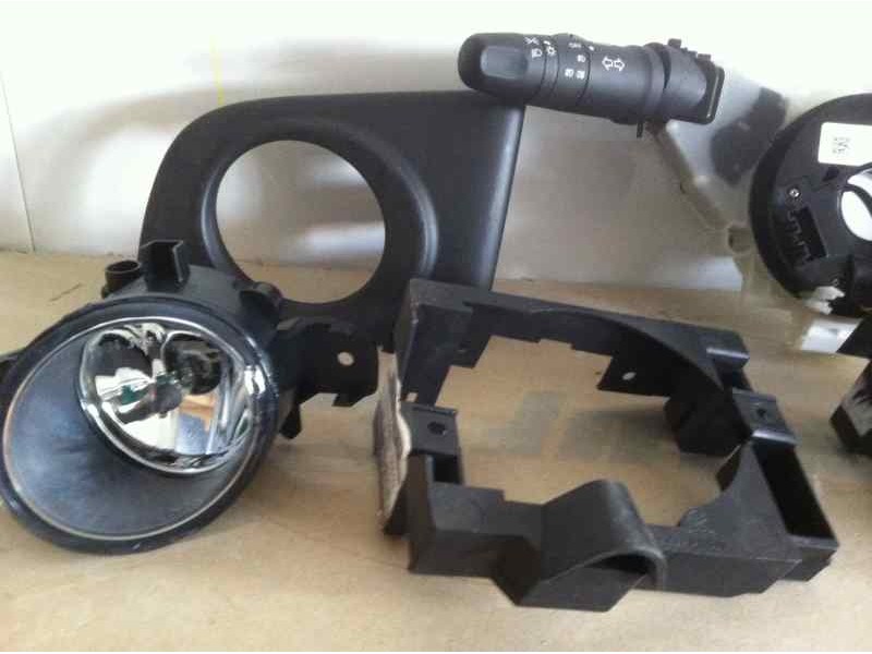Recambio de kit faros antiniebla para nissan micra (k12e) referencia OEM IAM KE622VC005 ORIGINAL 