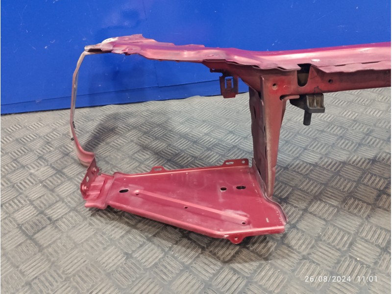 Recambio de panel frontal para land rover freelander (lr2) 2.2 td4 cat referencia OEM IAM 685200208  