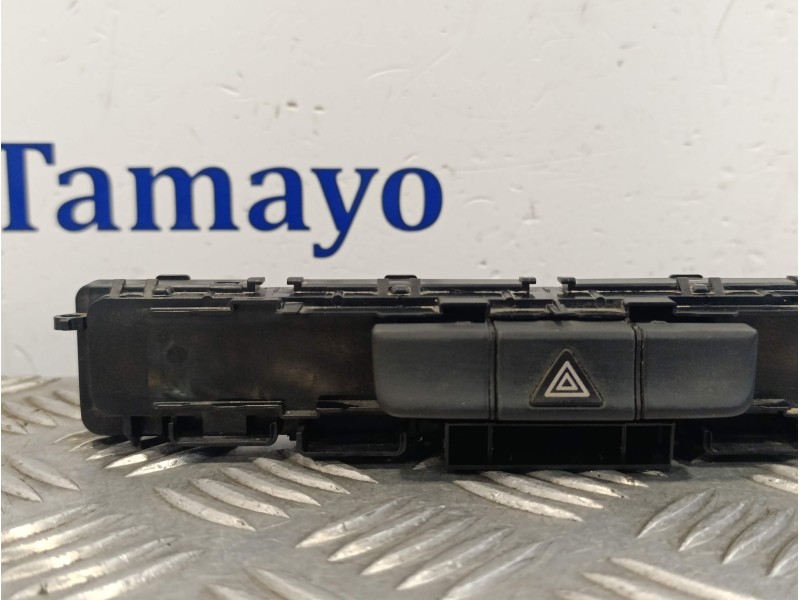 Recambio de interruptor warning para mercedes-benz vito mixto (447) referencia OEM IAM 4479050051  30281324
