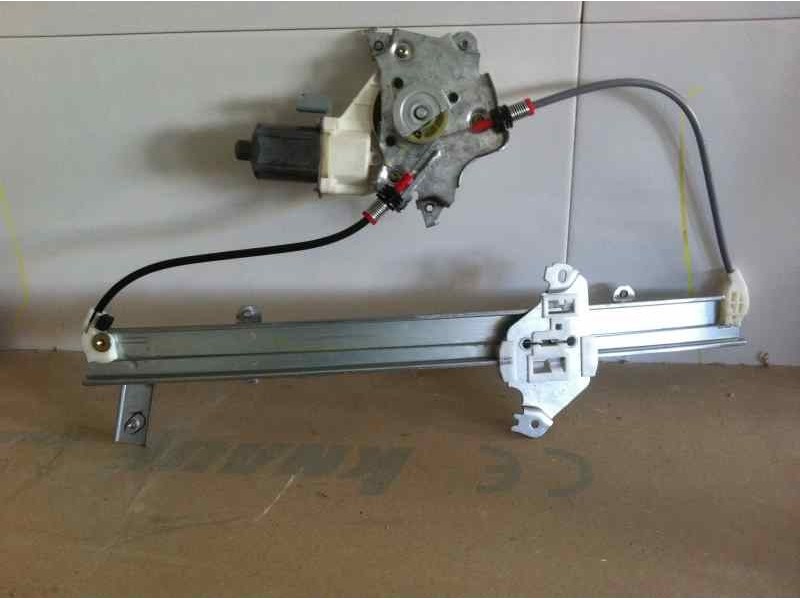 Recambio de elevalunas delantero derecho para nissan micra (k12e) referencia OEM IAM 80700AX615  0130822203